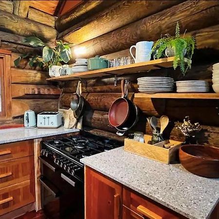 Coromandel Secluded Log Cabin Retreat Hikuai Eksteriør bilde